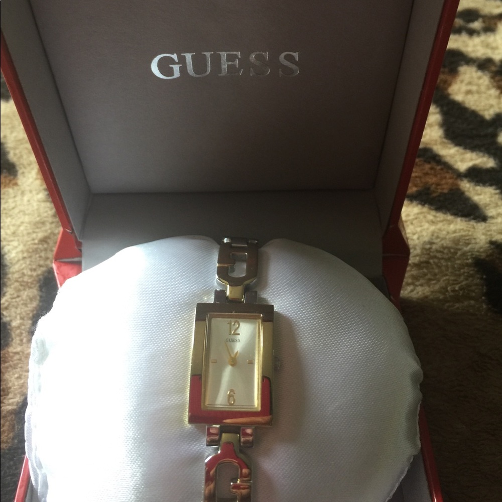 GUESS WATCH - Picture 3 of 5