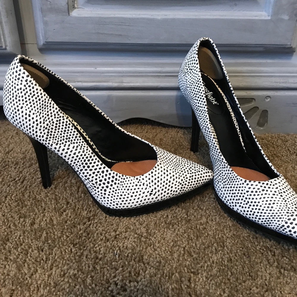 Vegan snake skin heels