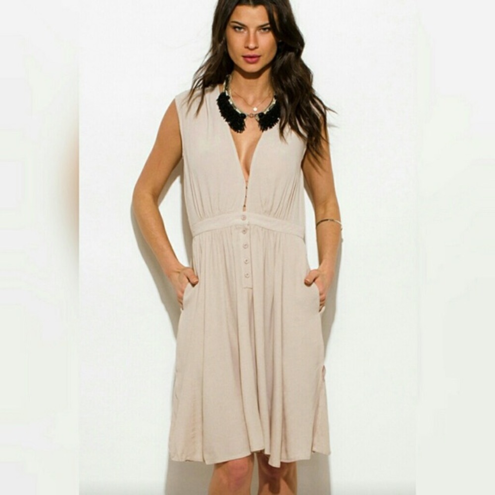 🤗🤗One Left 🤗🤗 Flowing Dress NWT