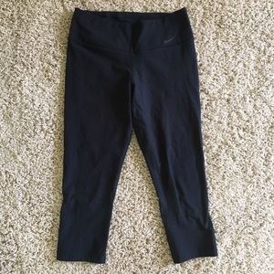 Women's Nike Dri Fit Fitted Capri Pants