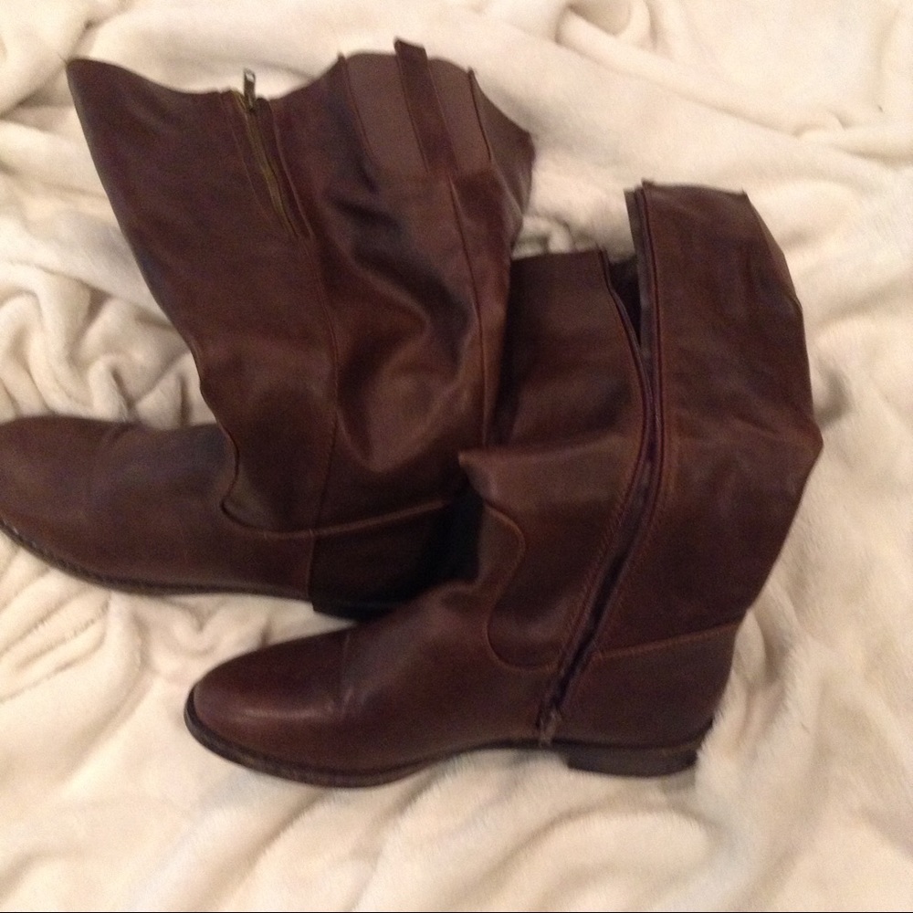 Wide calf Boots