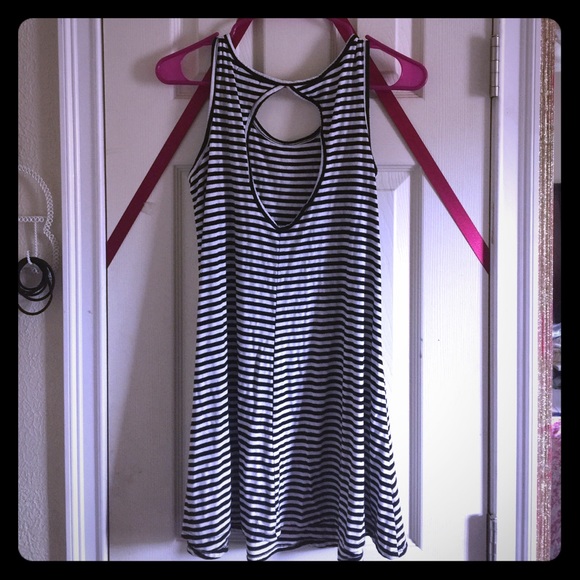Wet Seal Loose fitting jersey dress - Picture 3 of 3