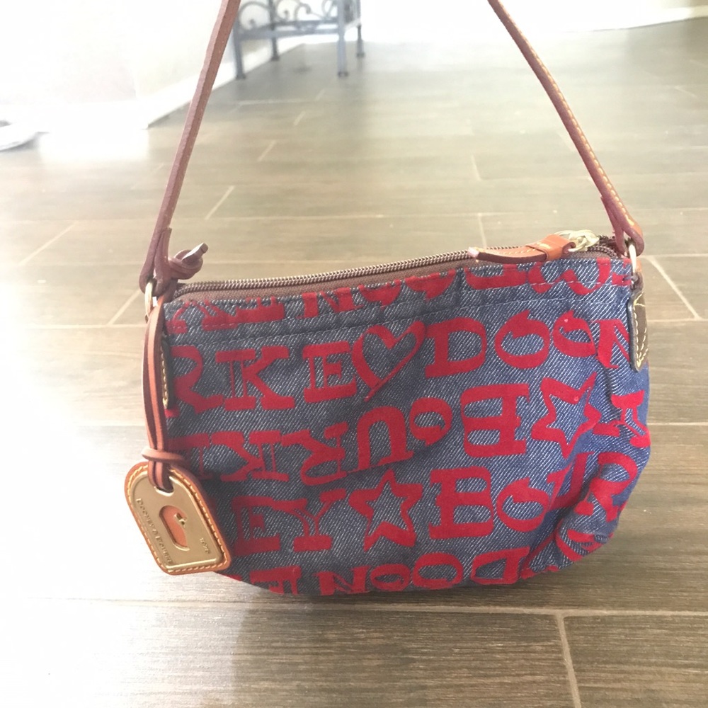 Dooney & Bourke purse