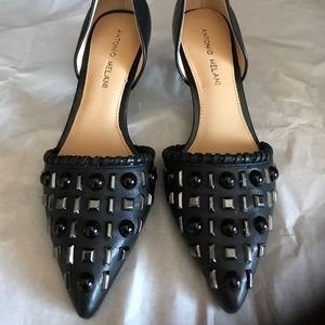 ‼️lowered price ‼️Beautiful Antonio Melani shoes.