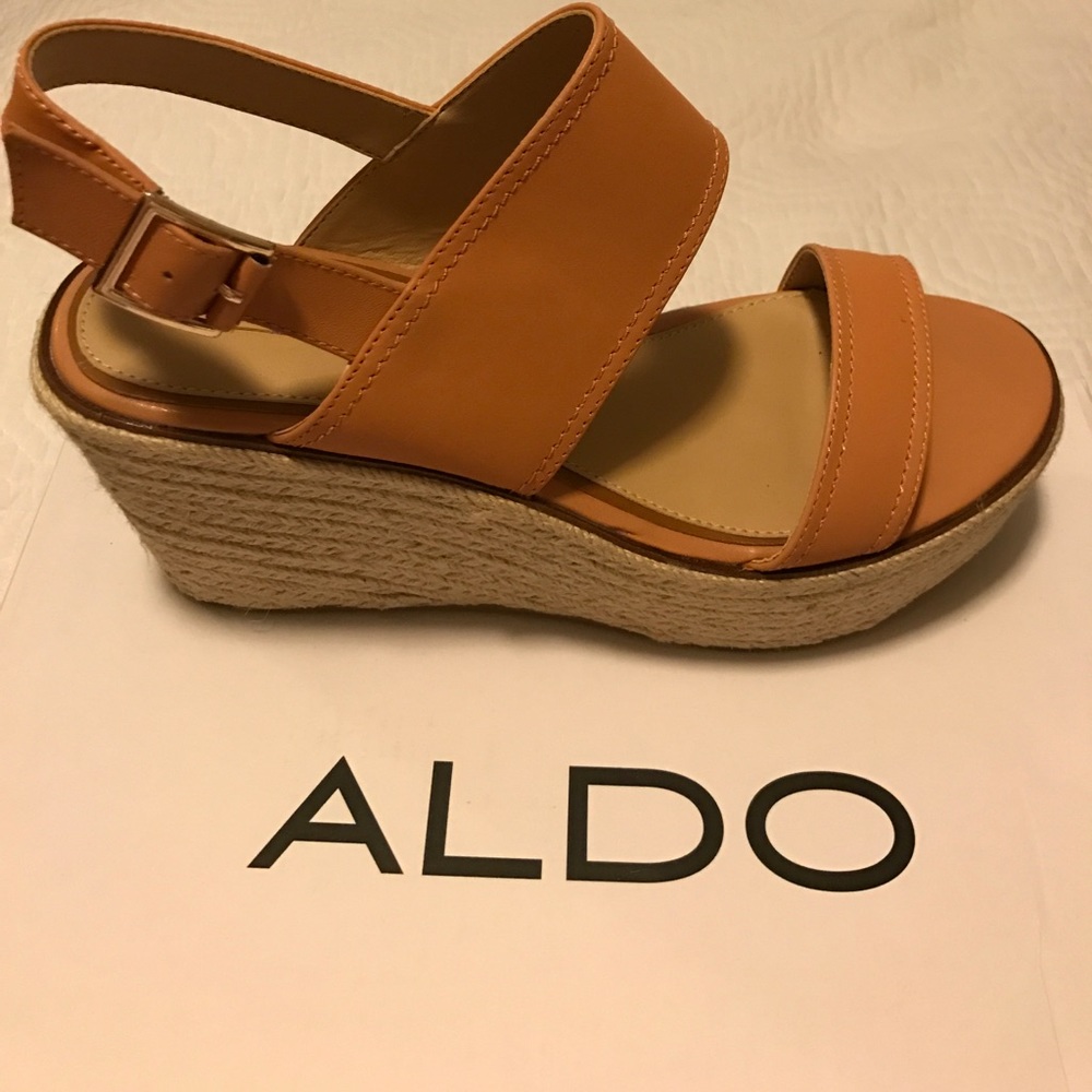 ALDO Scarantino platform wedge sandal.