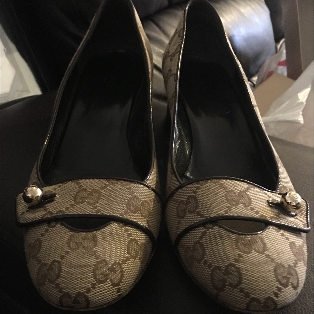 Authentic Gucci shoes