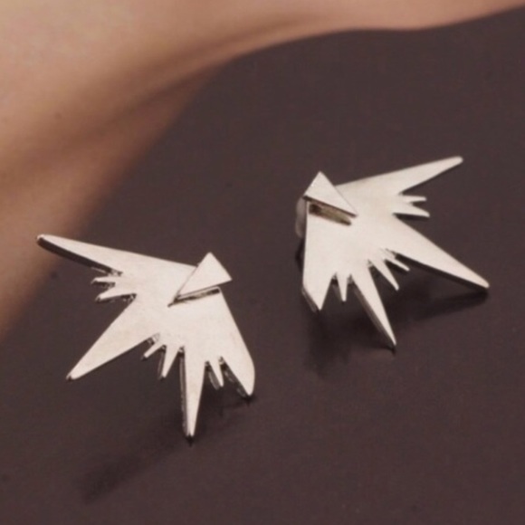 ONE LEFT✨Silver starburst ear jackets✨ - Picture 2 of 4