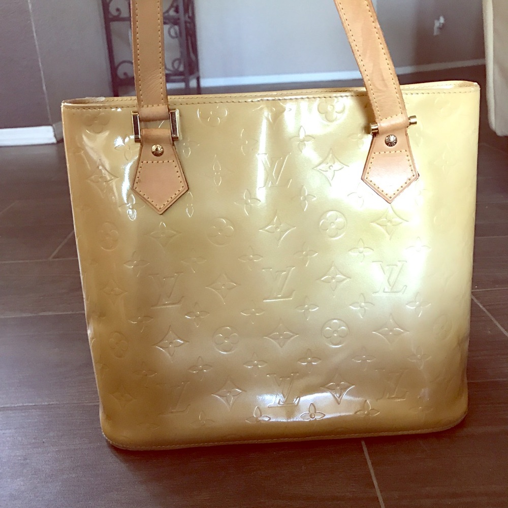 Louis Vuitton purse