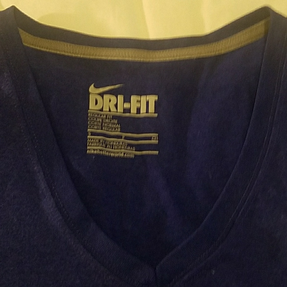 Nike v-neck - Picture 4 of 4
