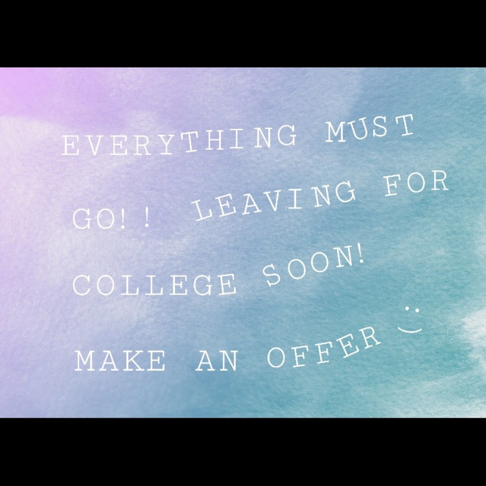 Gotta sell it all ! Leaving for college 😛😊