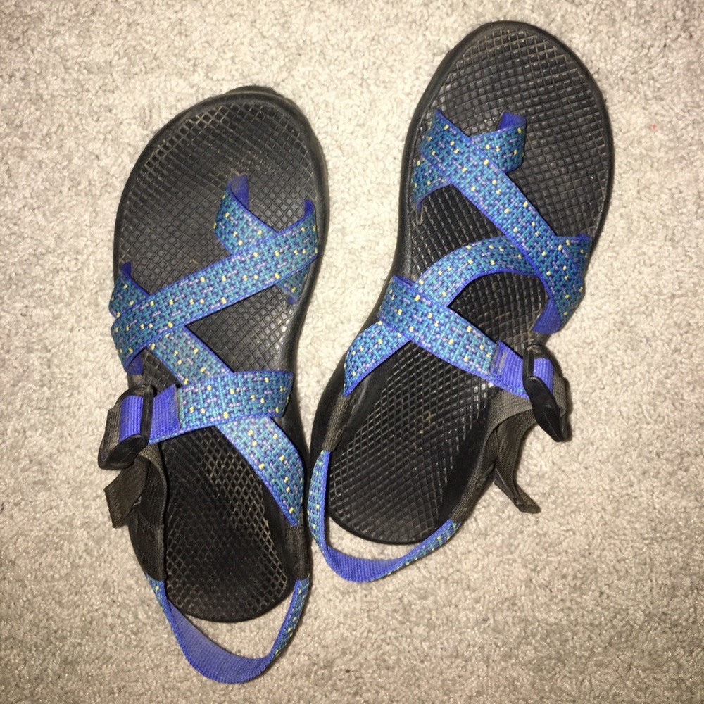 WOMENS CHACOS // size 8