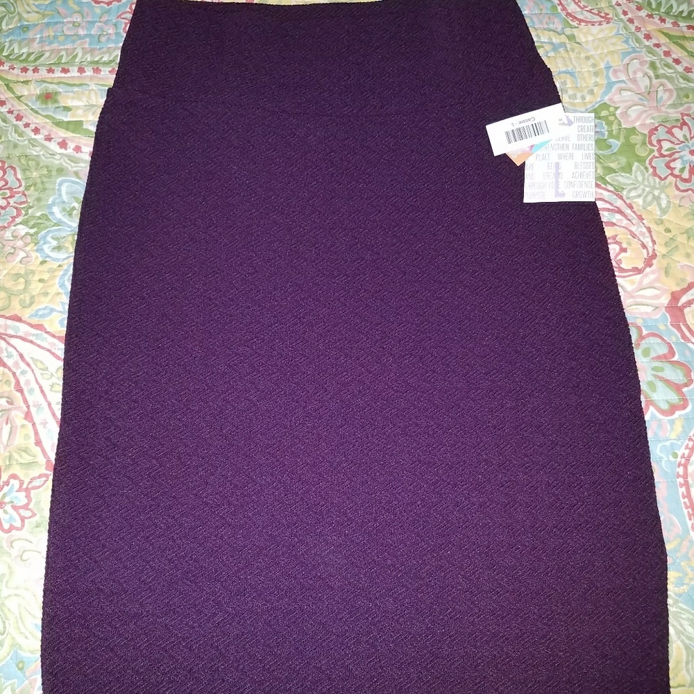 Lularoe Cassie Violet Large