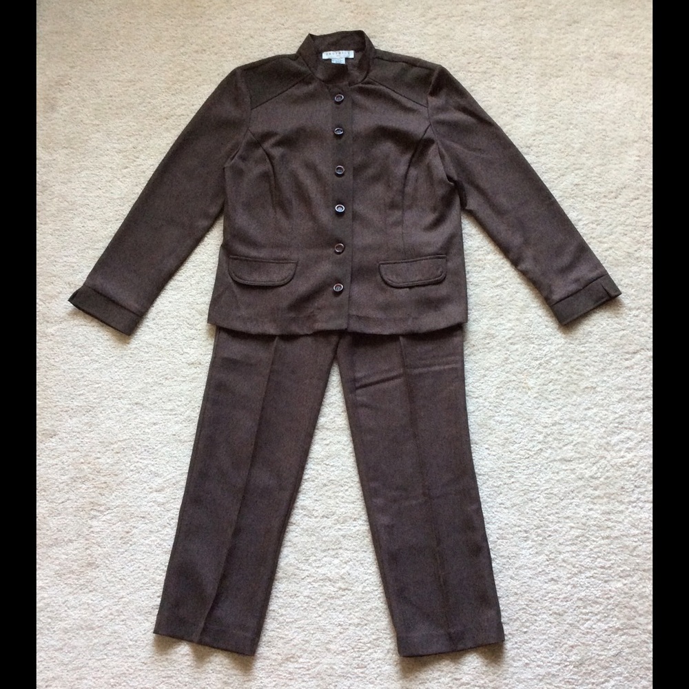 Woman's Prophecy pant suit with extra blouse.