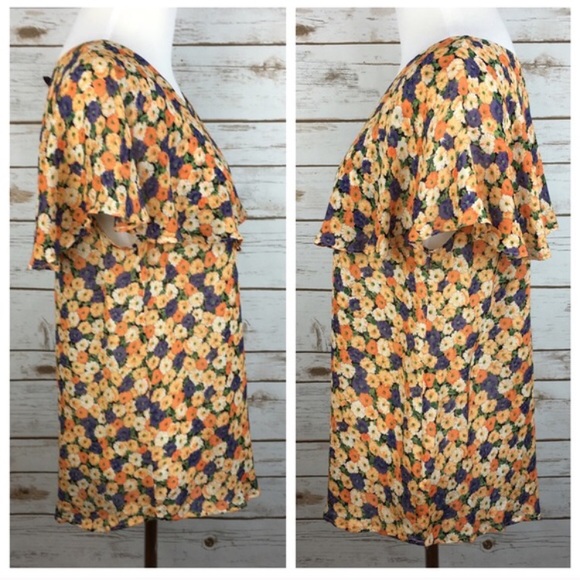 Anthropologie by Maple Feminine Floral Blouse - Picture 2 of 4