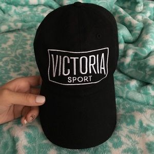 Victoria Sport® black sport cap