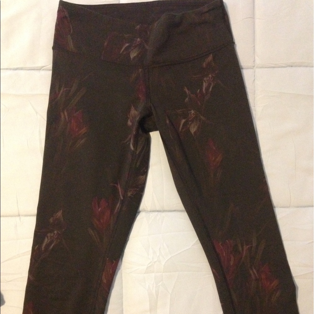 Lululemon Midnight Iris Wunder Under