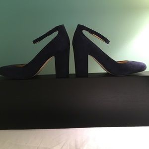 Brand new, never worn Pumps
