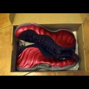 Nike foams October reds
