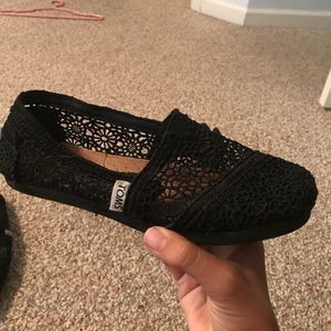 Black lace TOMS