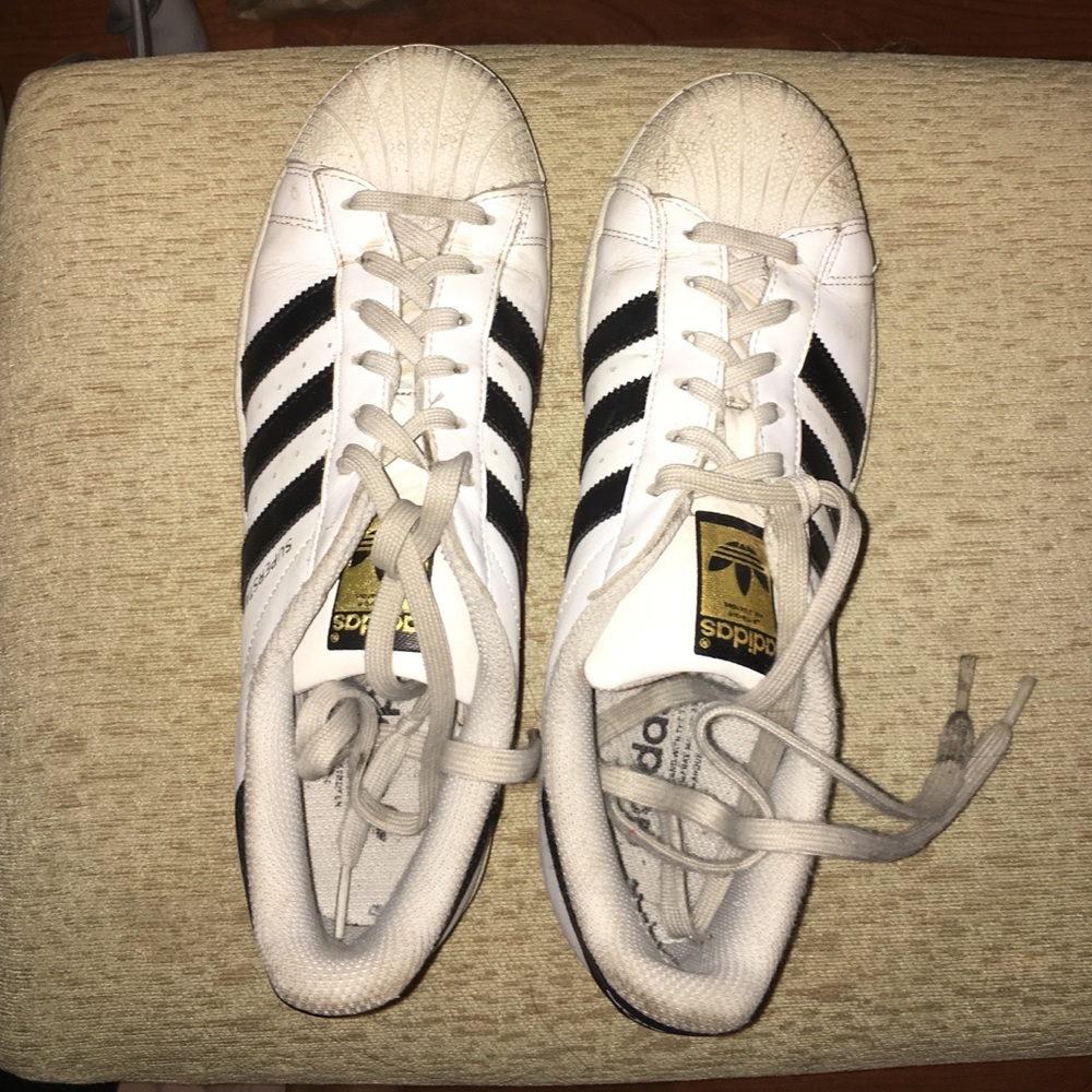 Adidas superstars