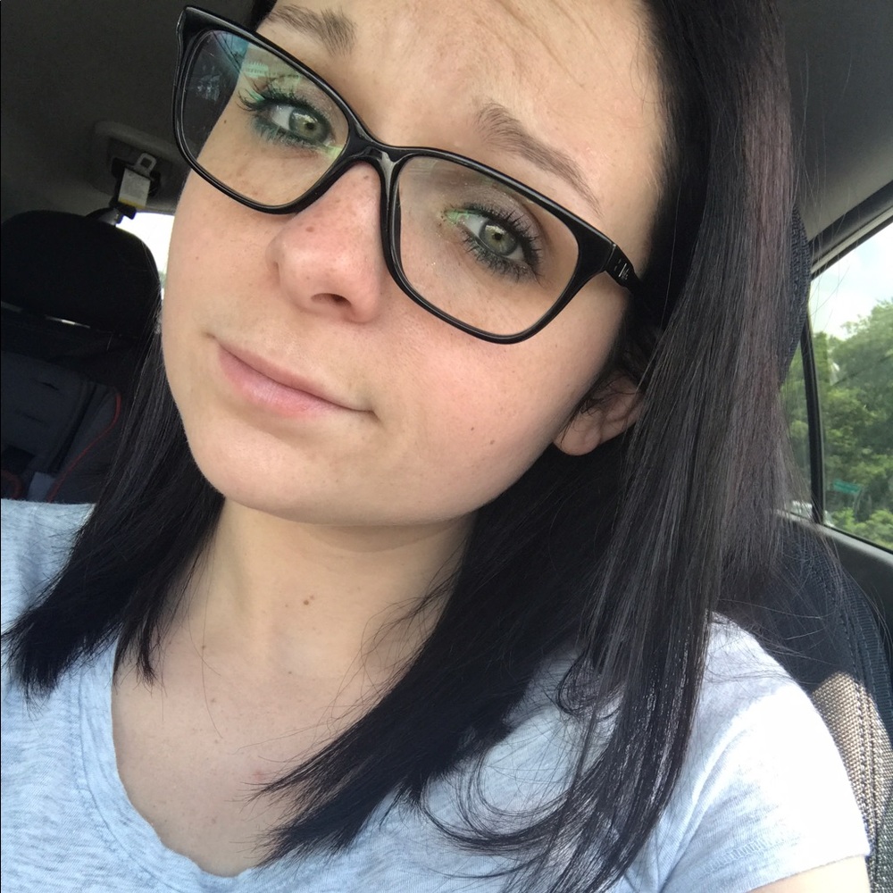 Meet your Posher, Kahla