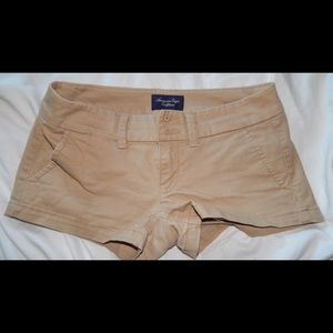 size 00 American Eagle khaki shorts