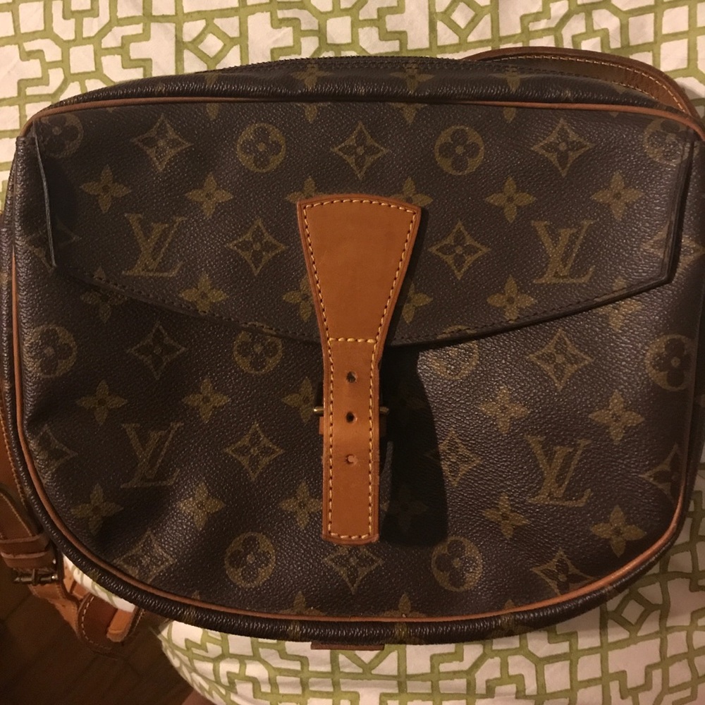 Authentic Louie Vuitton Purse