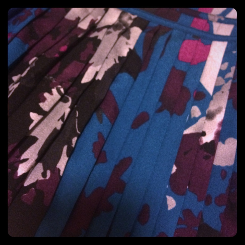 Beautiful New with Tag Adrianna Papell Skirt