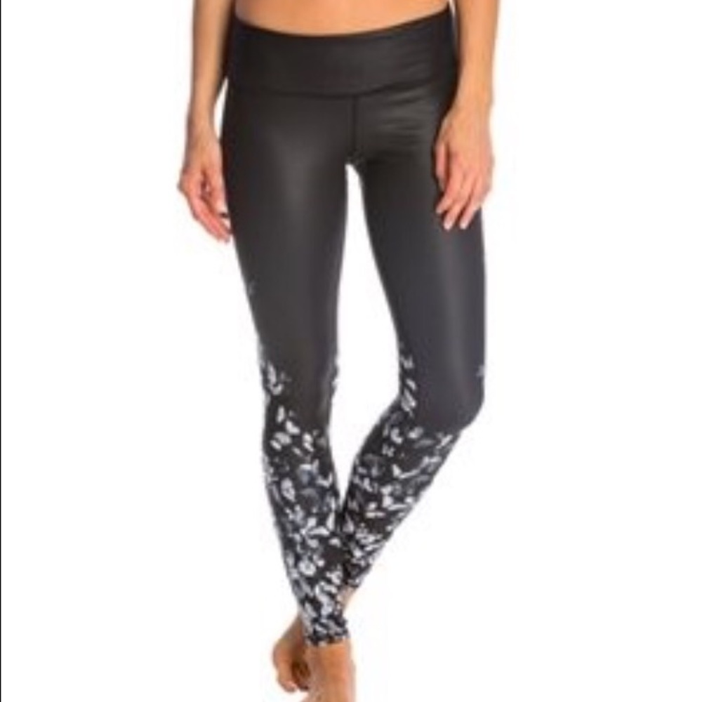 Alo  Butterfly Airbrush leggings.  Multiple Sizes