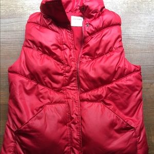 Old Navy women's puffer vest