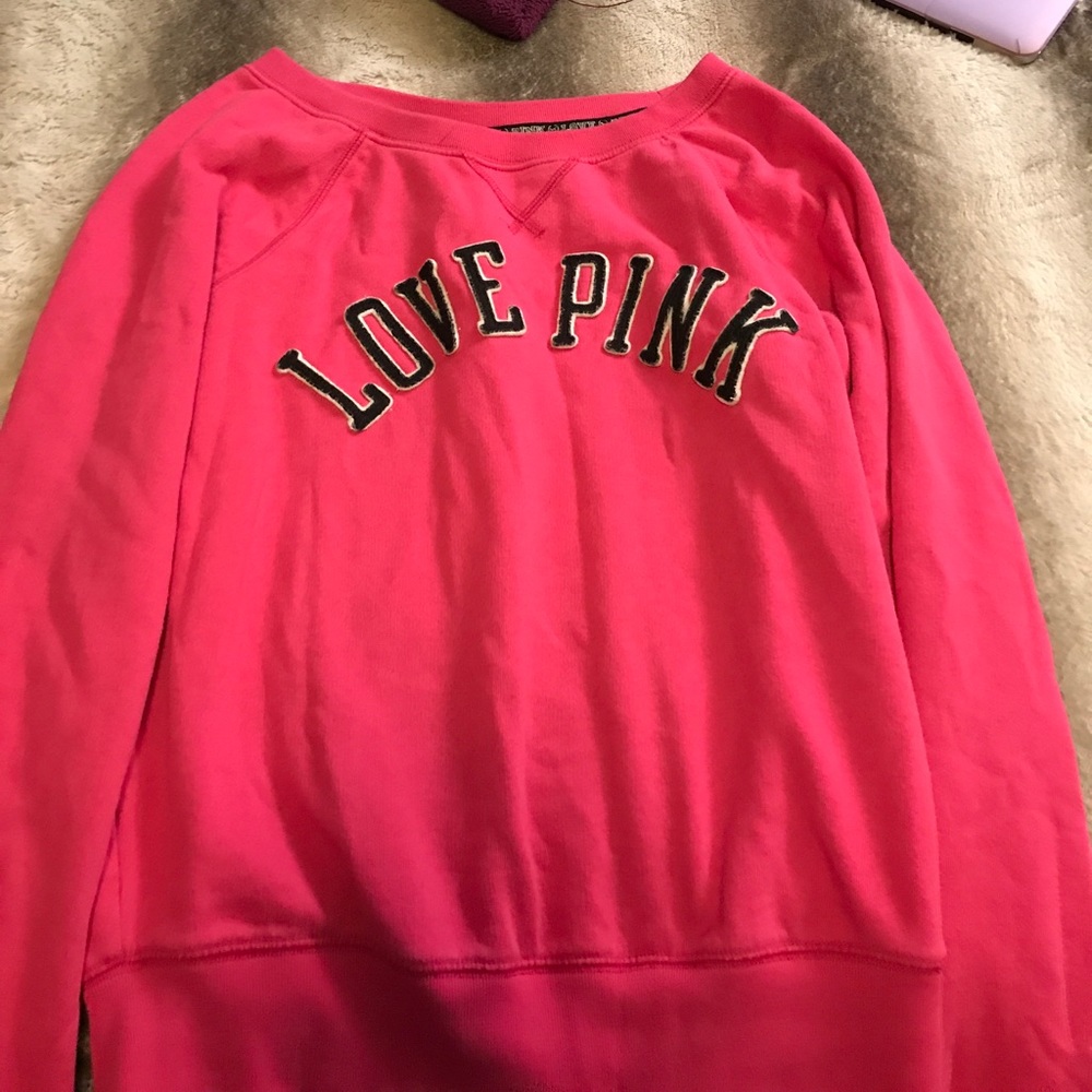 VS pink crew neck