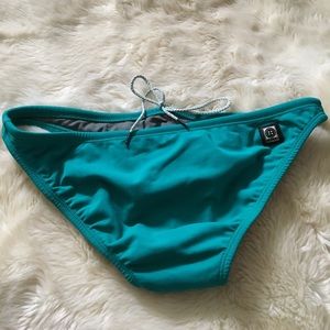 Jolyn Bail Bottom- Ocean