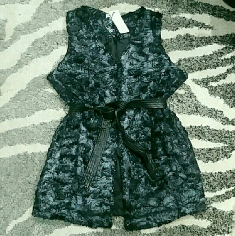 LAST 1 'EVA' METALLIC SHEEN FUR VEST - Picture 3 of 4