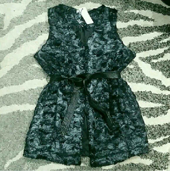 LAST 1 'EVA' METALLIC SHEEN FUR VEST - Picture 3 of 4