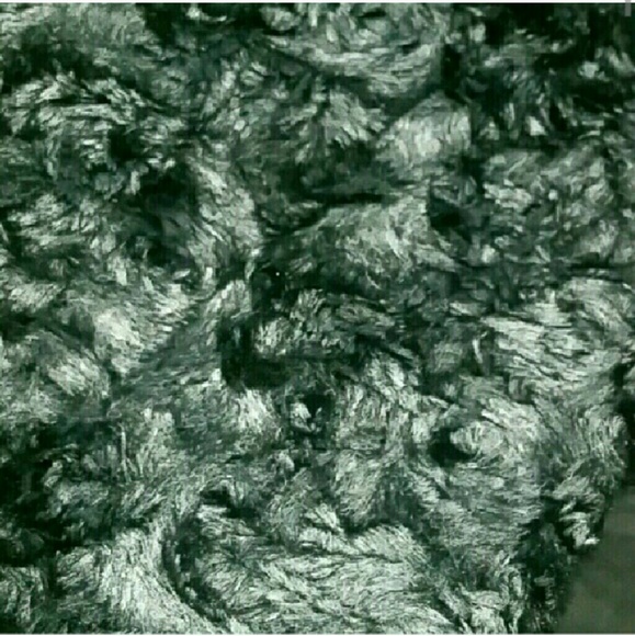 LAST 1 'EVA' METALLIC SHEEN FUR VEST - Picture 4 of 4