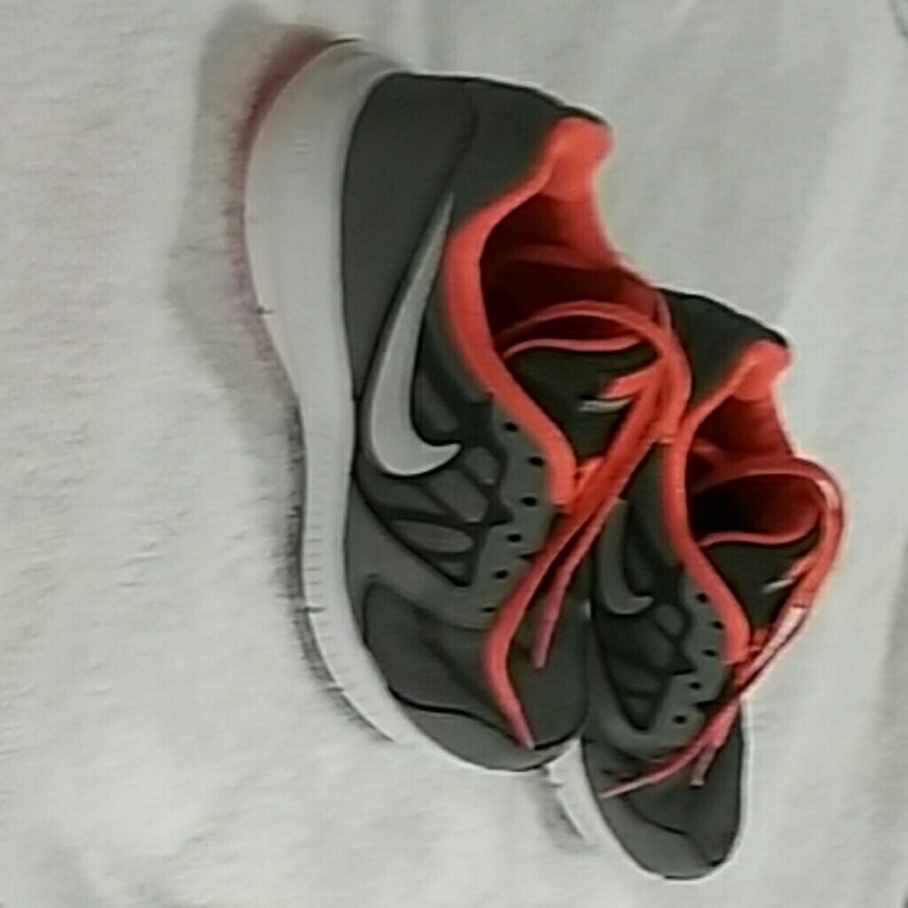 Nike boys shoes size 4y