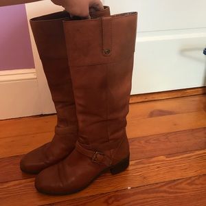 Lightly (& I mean lightly) knee high Bandolinos!!!