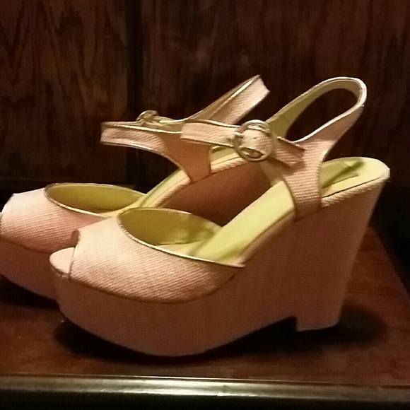 fRH Shoes - Pink wedges