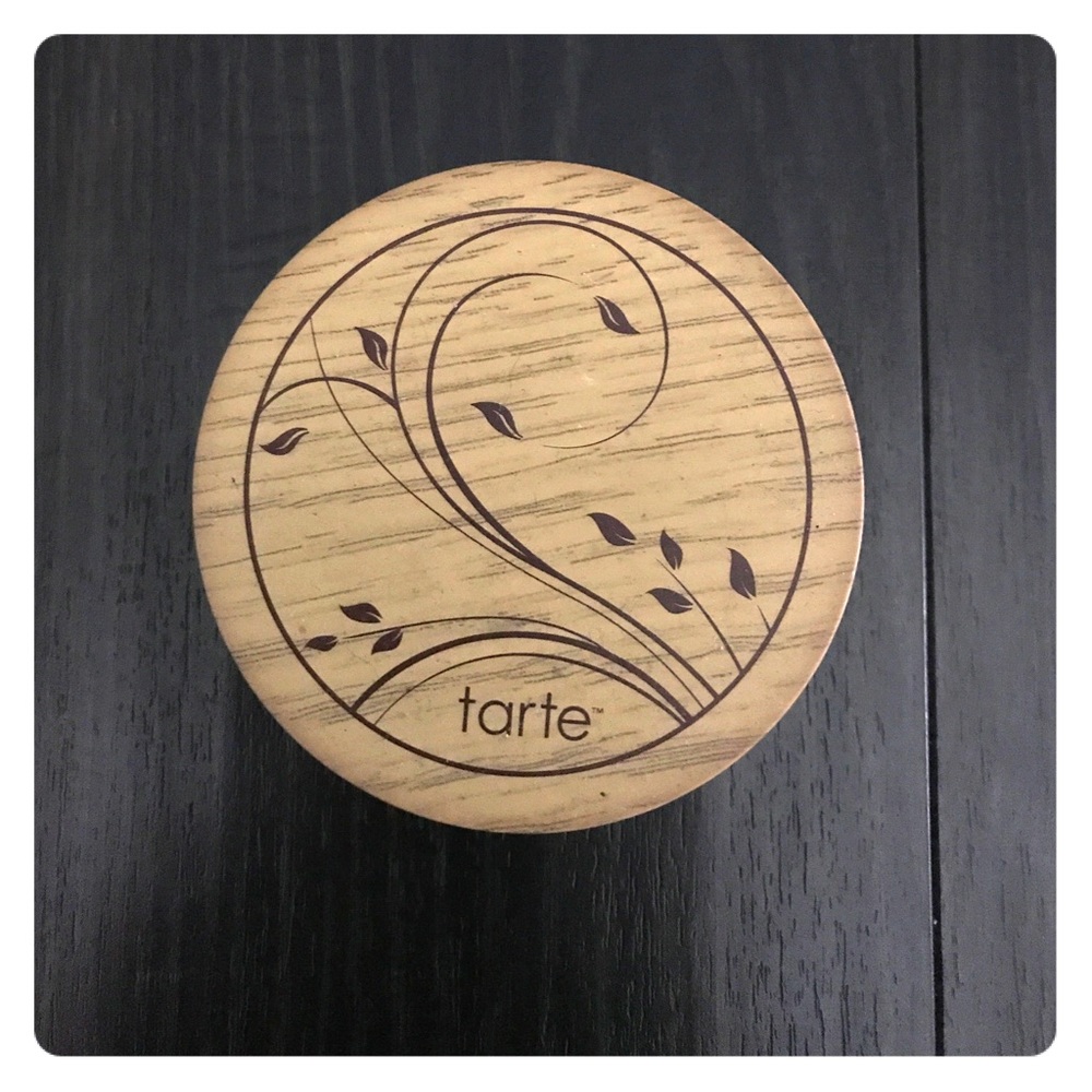 Tarte Amazonian clay foundation