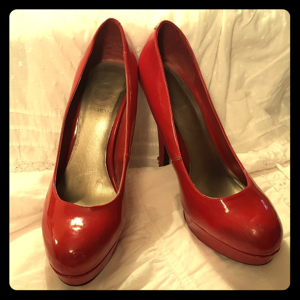 Scarlet dancing shoes