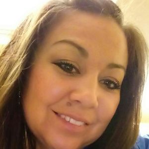 Meet your Posher, Yvette