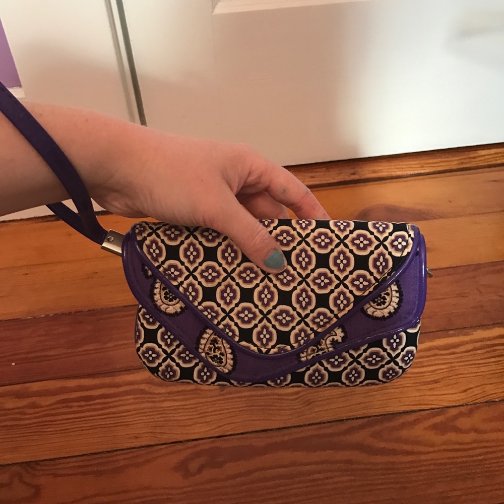 Organized Vera Bradley wristlet!