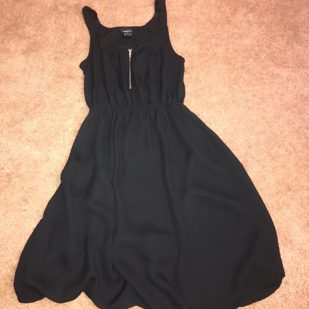Silky  Dress! Great Condition