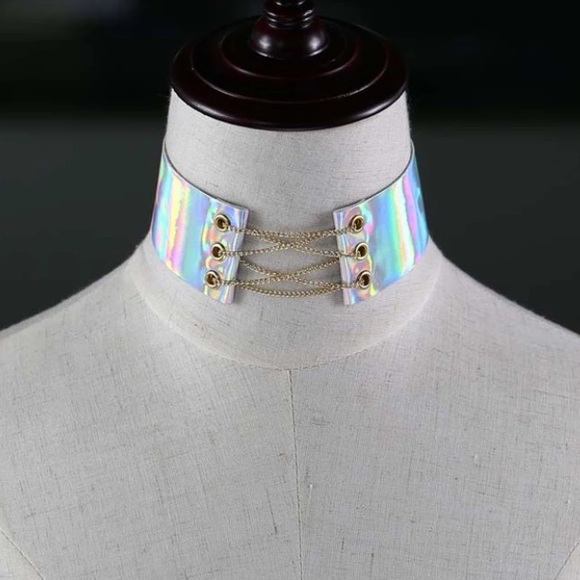 Holographic Chained Laced Choker - Picture 4 of 7