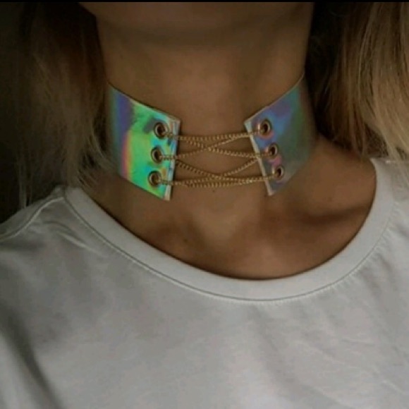 Holographic Chained Laced Choker - Picture 2 of 7