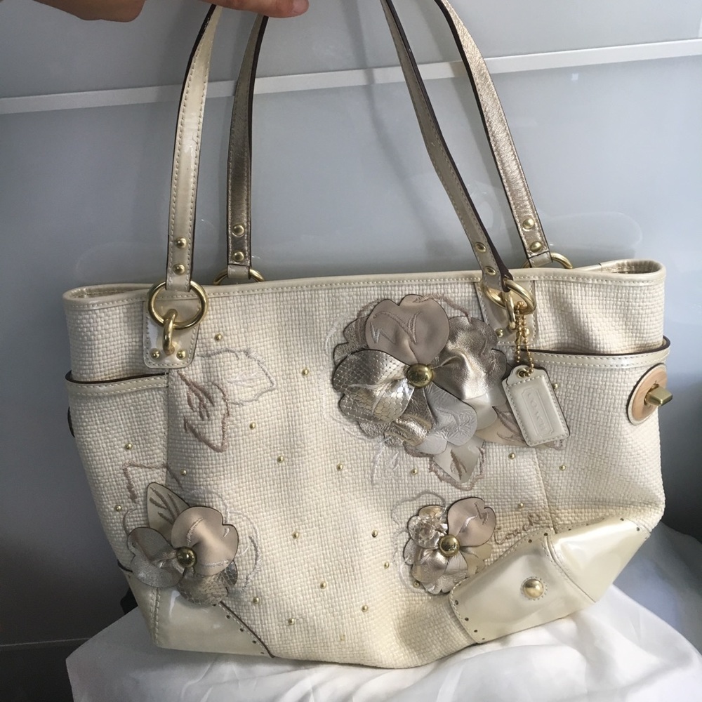 Coach basket weave purse with floral appliqué NWOT