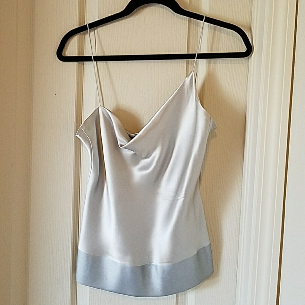 STUNNING SEXY 💋 DKNY silver top. Sz 8