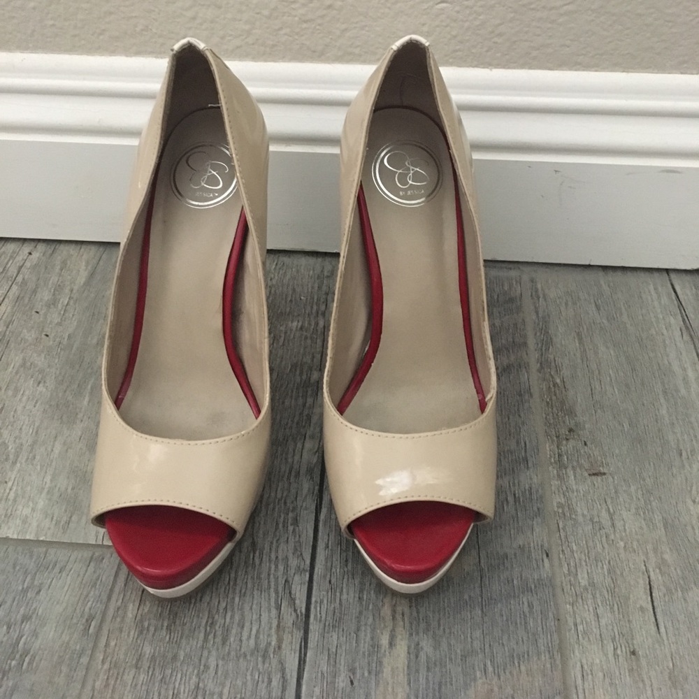 Jessica Simpson 7.5 heels