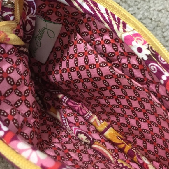 Vera Bradley Wristlet - Picture 2 of 3
