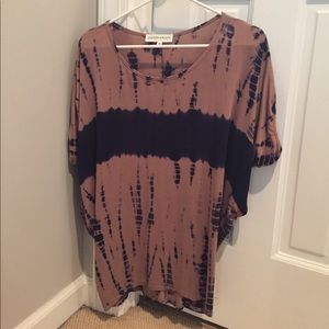 Super cute Pants Store top!!